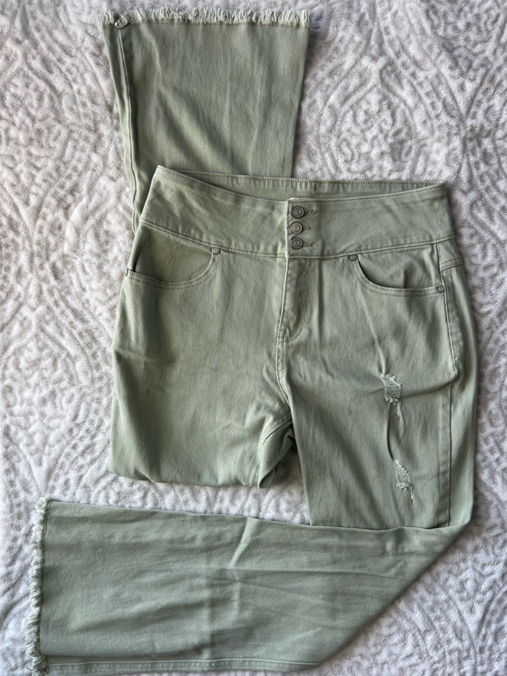 EST. 1946 Denim Stylish Olive Green Flared Distressed Women Jeans | Size 10P